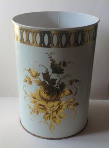 Papirkurv med guld decor