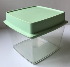 Plastik retro btte firkantet Jonas