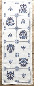 Broderet bordlber 32x86 cm