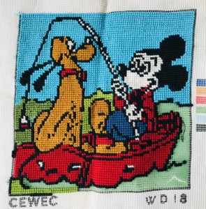 Frdigt broderi Pluto og Micky Mouse p fisketur