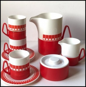 Retro plastik dukkestel