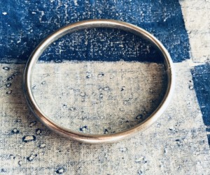 Slv armbnd signeret J.Aa 835s