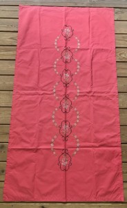 Bomuldsdug med broderi 80x148 cm