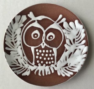 Lille flad skl m. ugledecor af Bo Melander